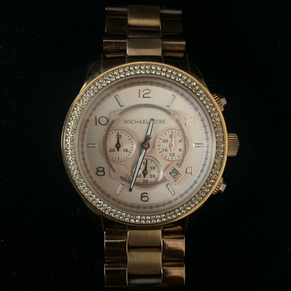 Michael kors oversized rose gold women’s watch.